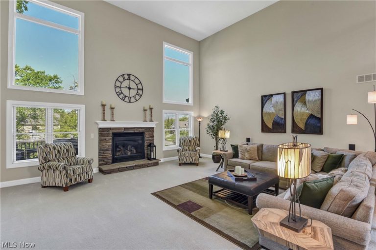 9000 Crooked Creek Lane, Broadview Heights, OH - Photo 3