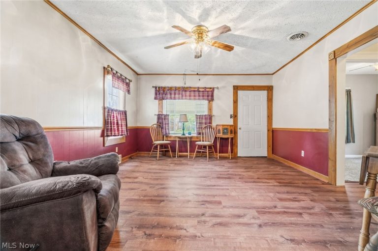 457 9th Street, Elyria, OH - Photo 8
