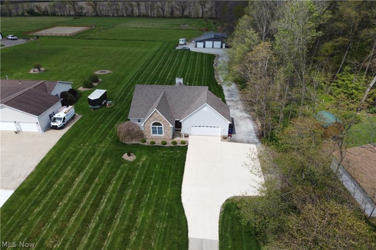 3877 Dawley Road, Ravenna, OH - Photo 2