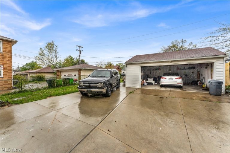 927 216th Street, Euclid, OH - Photo 5