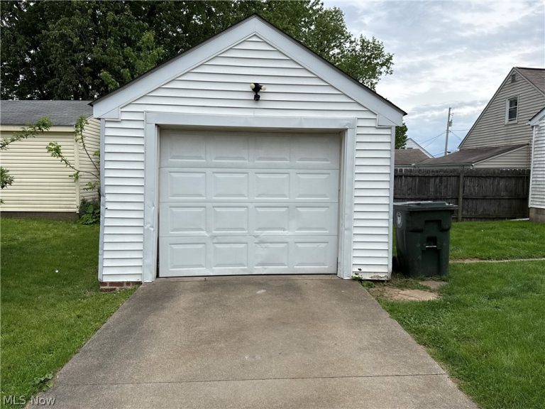3021 Windsor Place, Canton, OH - Photo 6