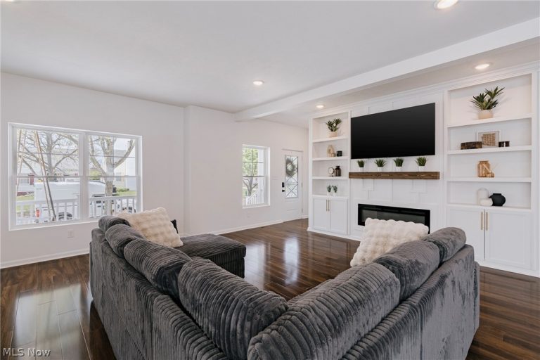 3693 Pennington Road, Shaker Heights, OH - Photo 4
