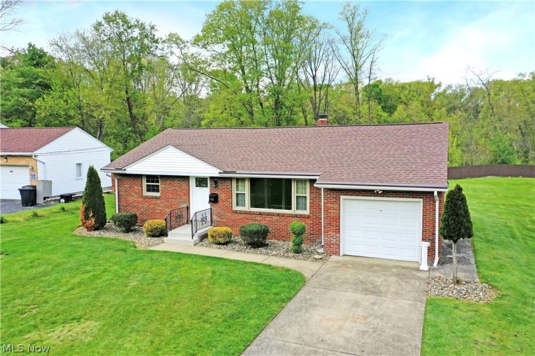 7623 Connelly Road, Masury, OH - Photo 2