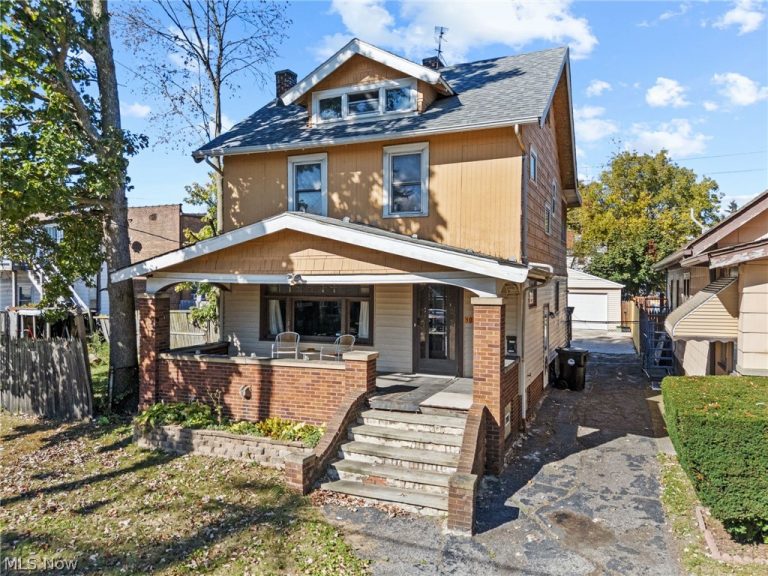 10326 Thrush Avenue, Cleveland, OH - Photo 2