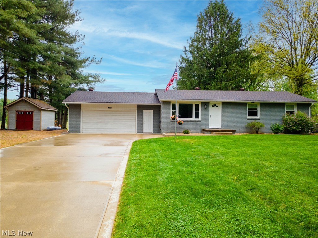 13095 Navarre Road, Beach City, OH