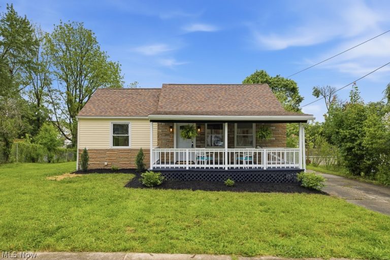 359 High Grove Boulevard, Akron, OH - Photo 2