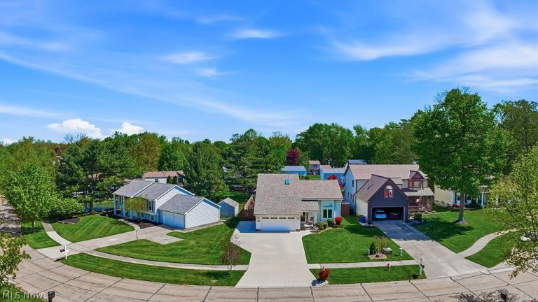 5859 Sequoia Court, Mentor on the Lake, OH - Photo 2