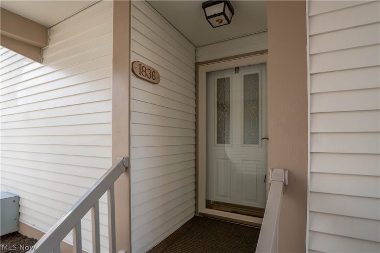 1836 Beechwood Avenue, North Canton, OH - Photo 5