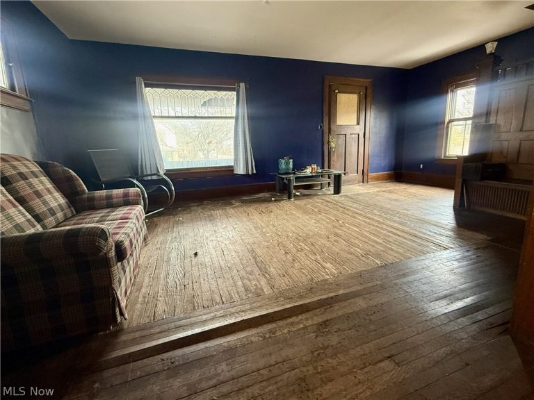 22 Brighton Drive, Akron, OH - Photo 8