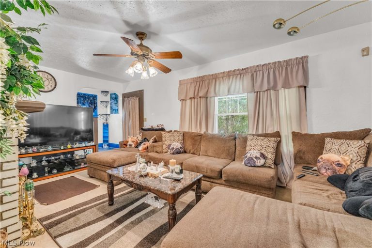 1533 195th Street, Euclid, OH - Photo 4