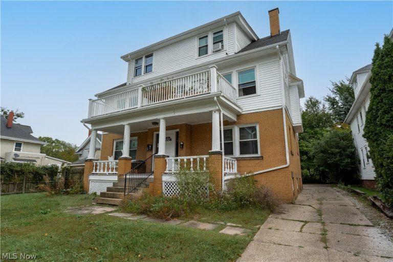 1235 Donald Avenue #Upper North, Lakewood, OH - Photo 2