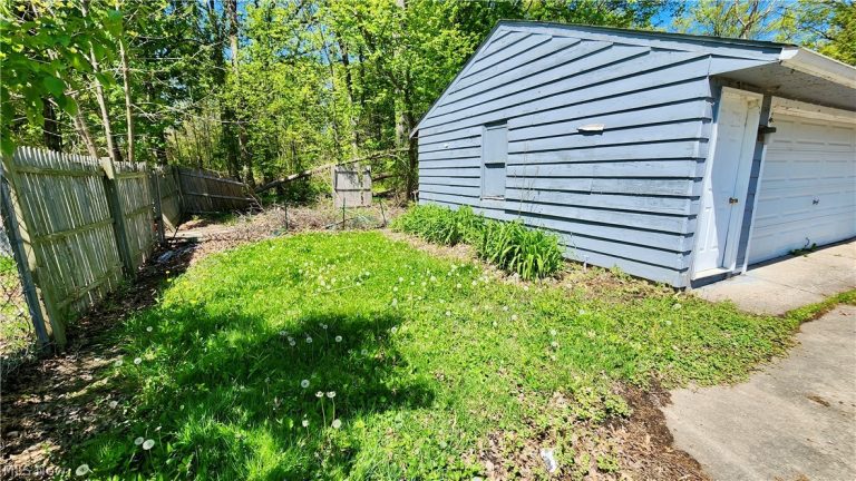 863 North, Painesville, OH - Photo 5