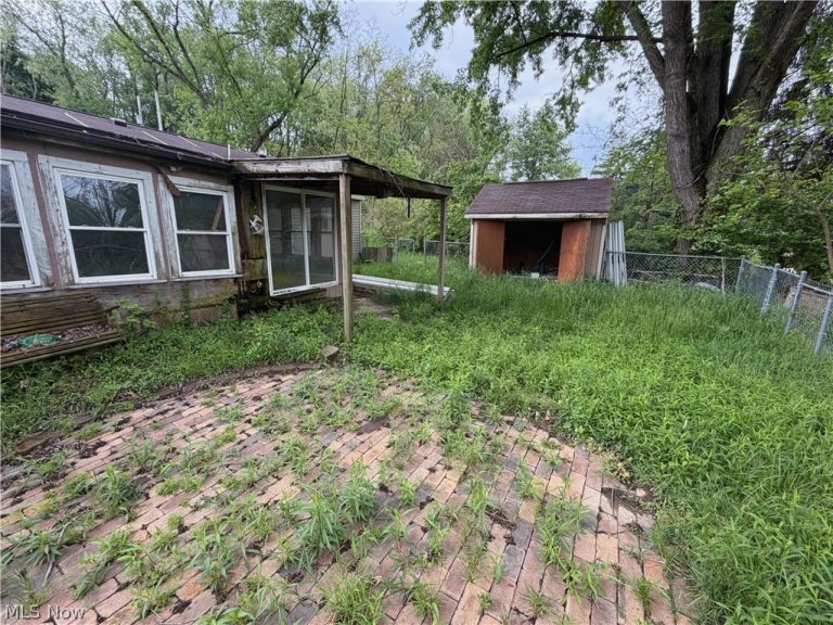 16816 Andrews Avenue, East Liverpool, OH - Photo 8
