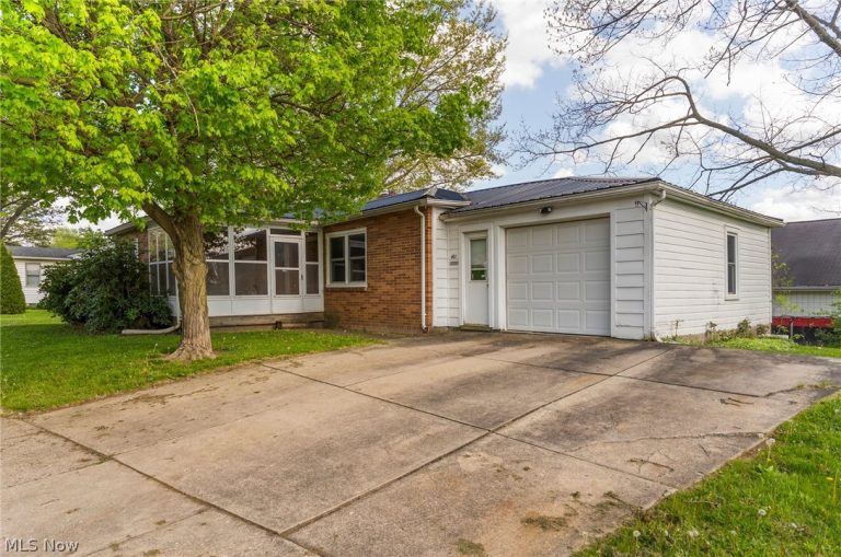401 Wilson Avenue, Girard, OH - Photo 5