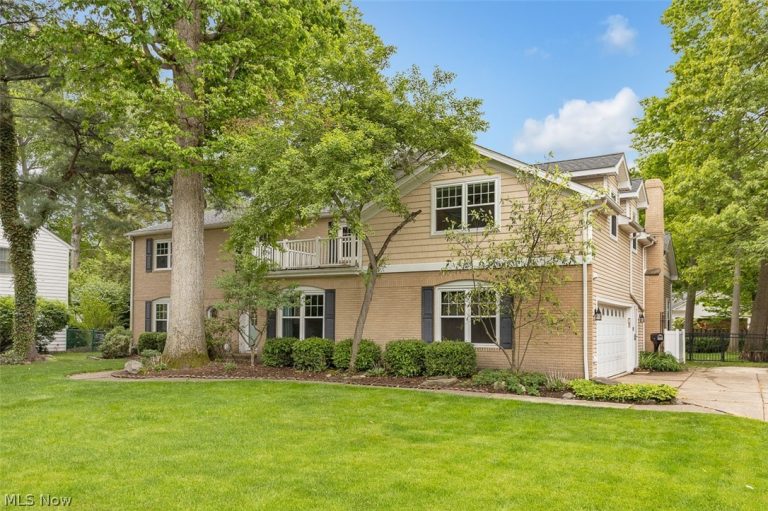 30475 Timber Lane, Bay Village, OH - Photo 2