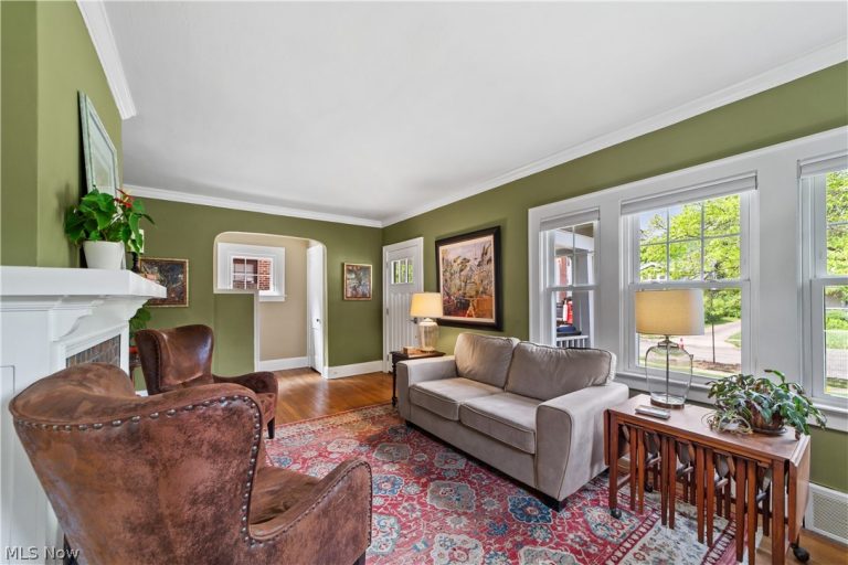 2583 Canterbury Road, Cleveland Heights, OH - Photo 8