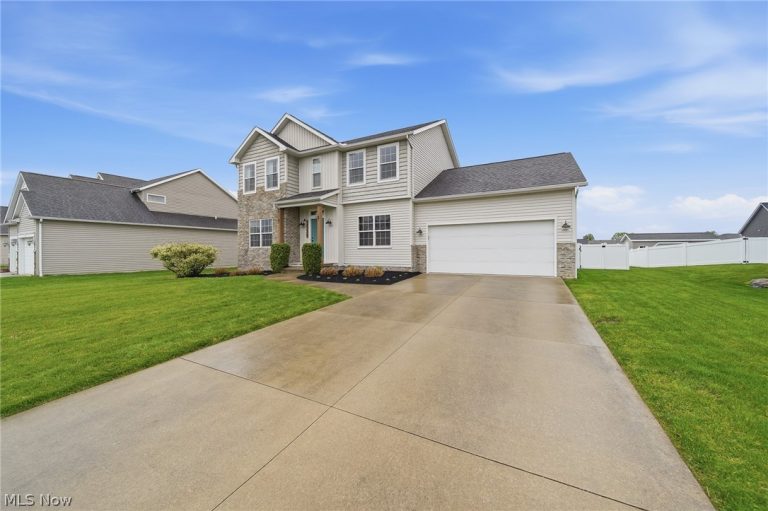 12225 Titano Circle, Uniontown, OH - Photo 3