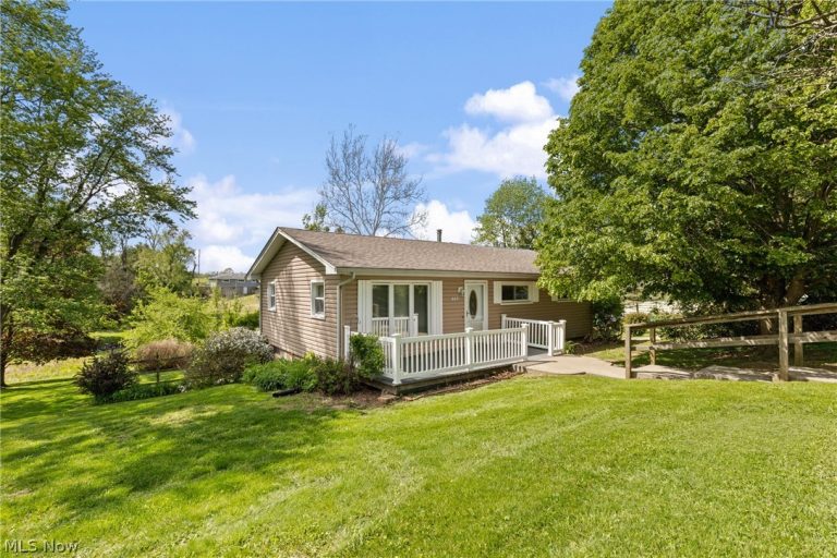267 Kings Drive, Steubenville, OH - Photo 2