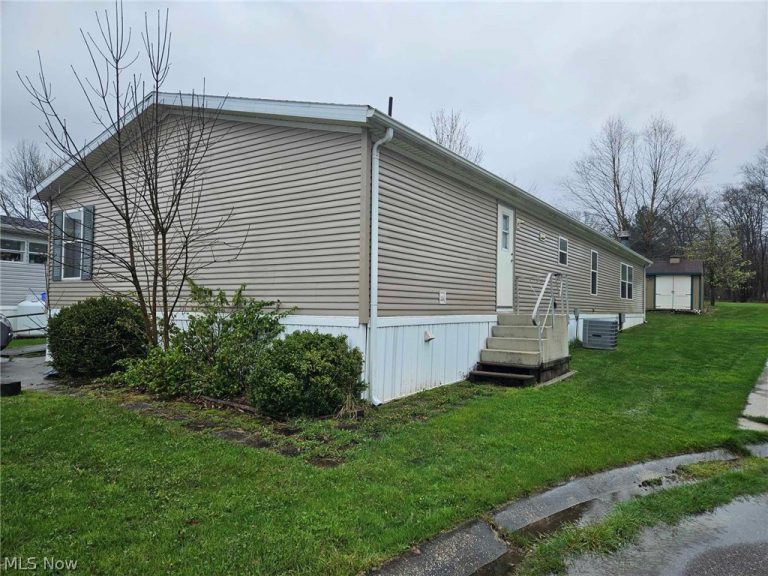 10039 State Route 700 Lot 118, Mantua, OH, 44255