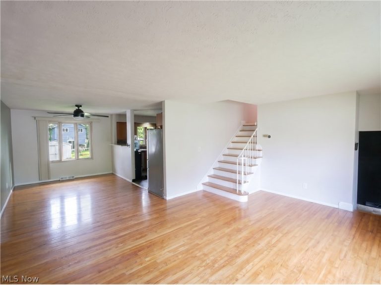 4633 Whitehall Drive, South Euclid, OH - Photo 6