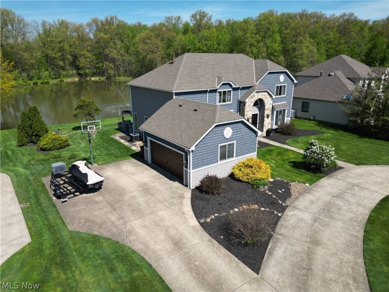 4420 Prestwick Crossing, Westlake, OH - Photo 3