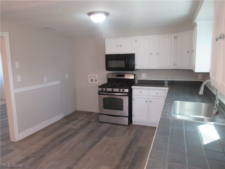 9295 Dorothy Drive, Streetsboro, OH - Photo 5