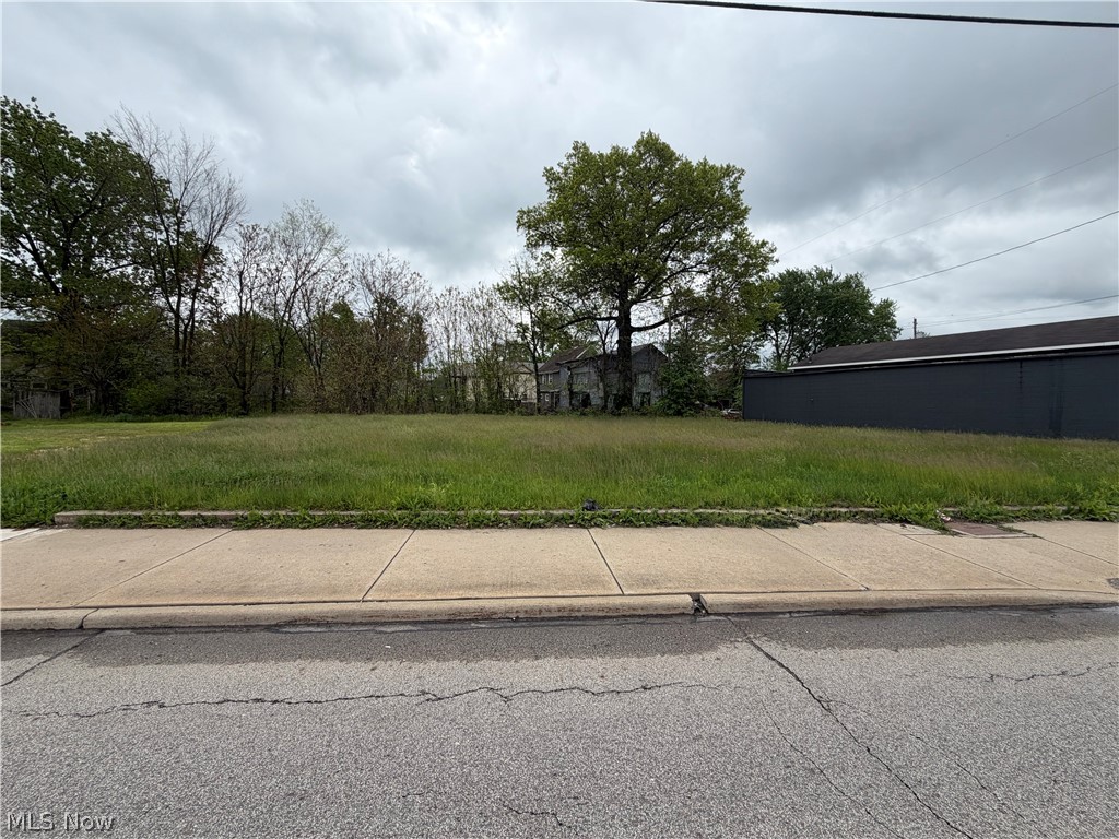 Elm Road, Warren, OH