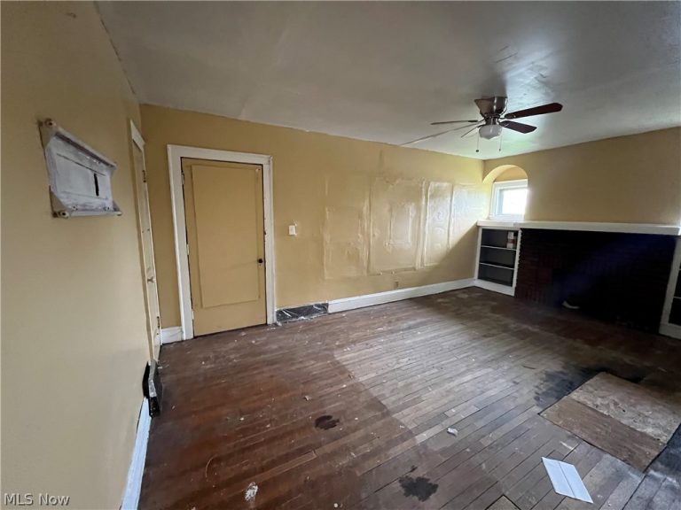 12305 Rexford Avenue, Cleveland, OH - Photo 8