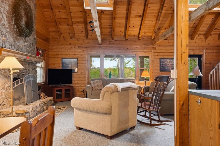1537 Lake Crest Drive, Roaming Shores, OH - Photo 3