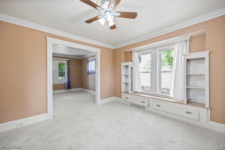 3810 Russell Avenue, Parma, OH - Photo 8