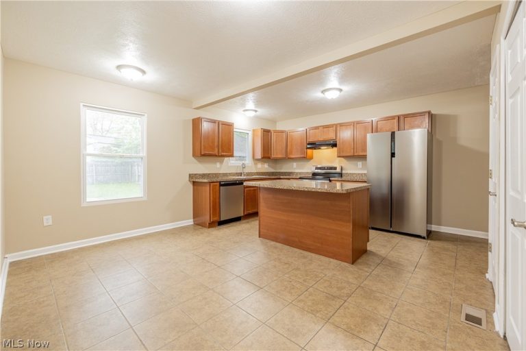 17511 Throckley Avenue, Cleveland, OH - Photo 3
