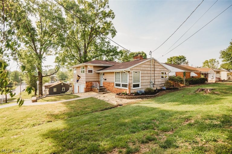 2502 27th Street, Parkersburg, WV - Photo 3