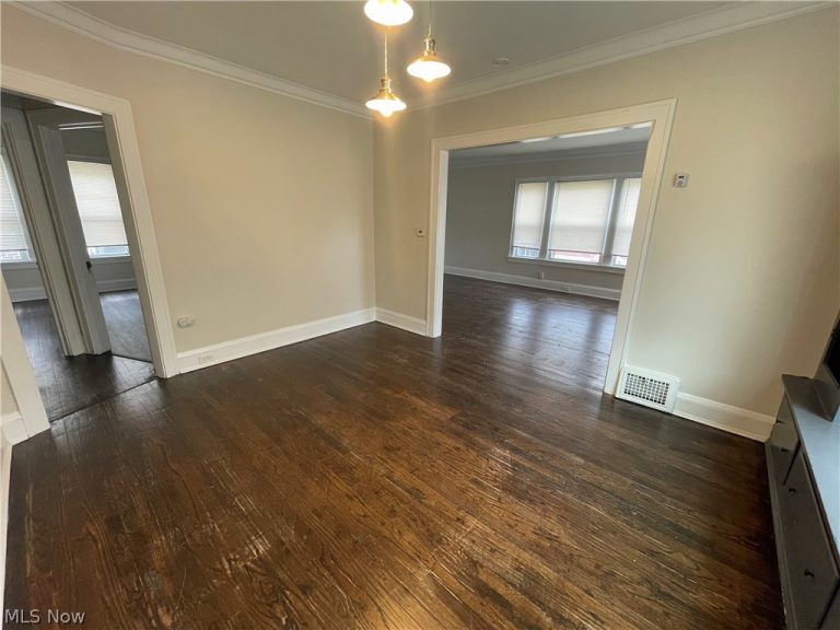 3241 Kildare Road, Cleveland Heights, OH - Photo 6