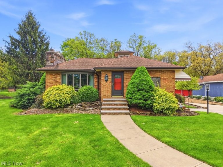 1463 Royalwood Road, Broadview Heights, OH, 44147
