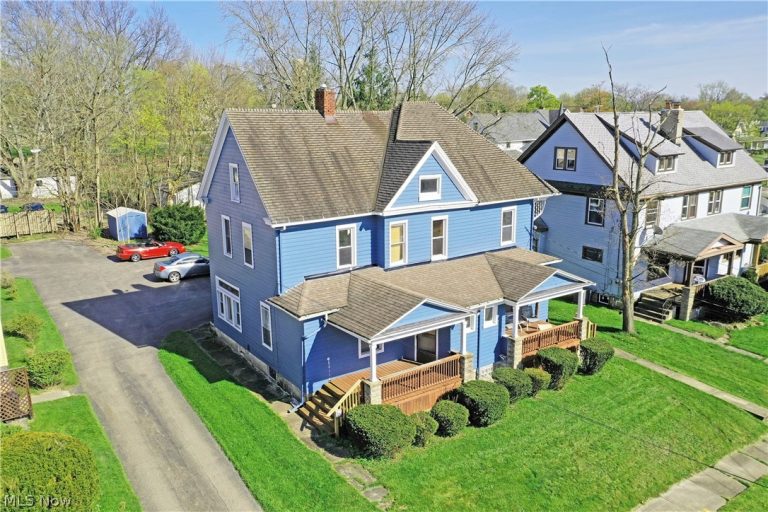 23 Hartzell Avenue, Niles, OH - Photo 8
