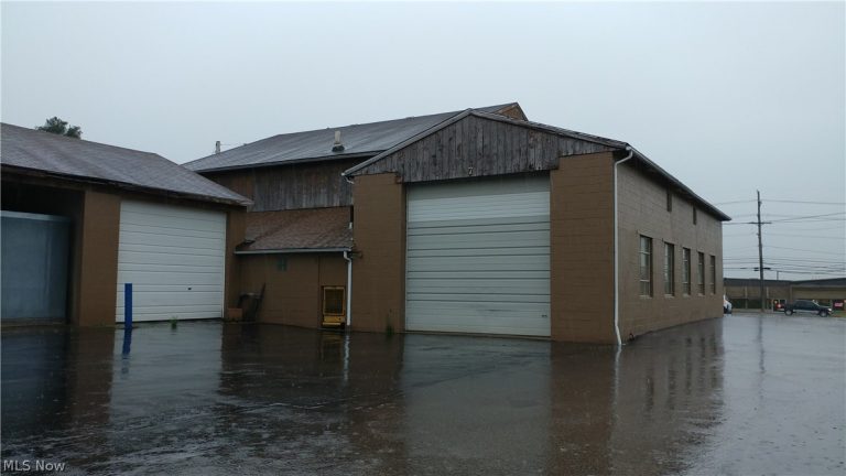 15525 High Street ##3, Middlefield, OH - Photo 2