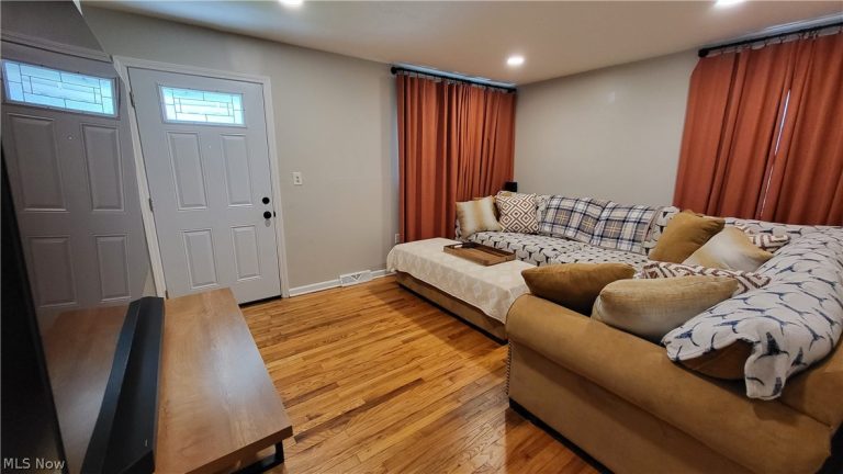 5110 Montauk Avenue, Parma, OH - Photo 3