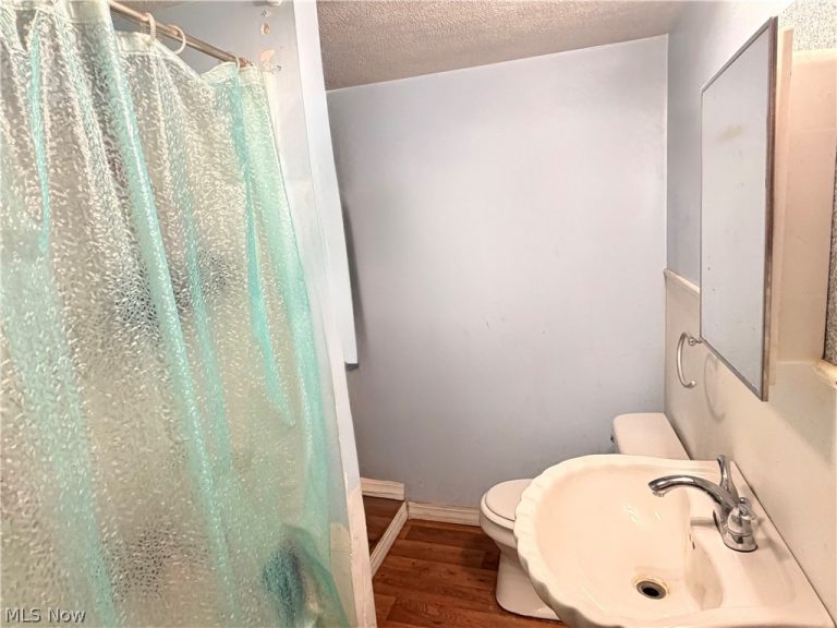 3345 Elyria Avenue, Lorain, OH - Photo 6