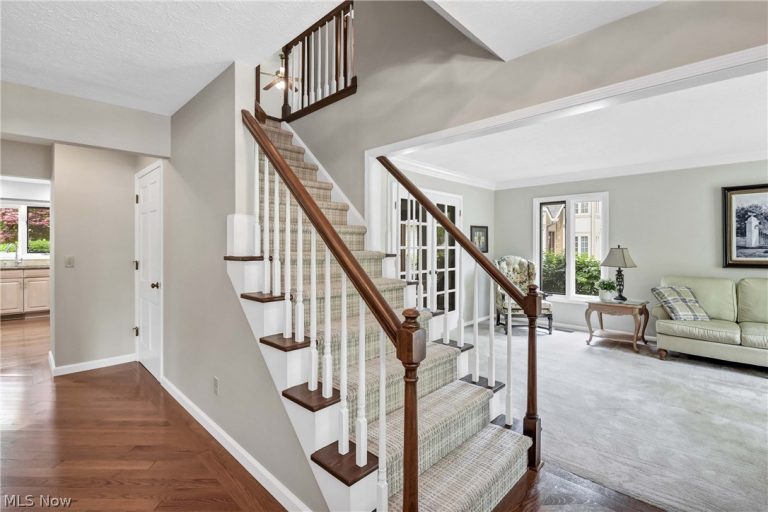 25832 Briarwood Court, Westlake, OH - Photo 8