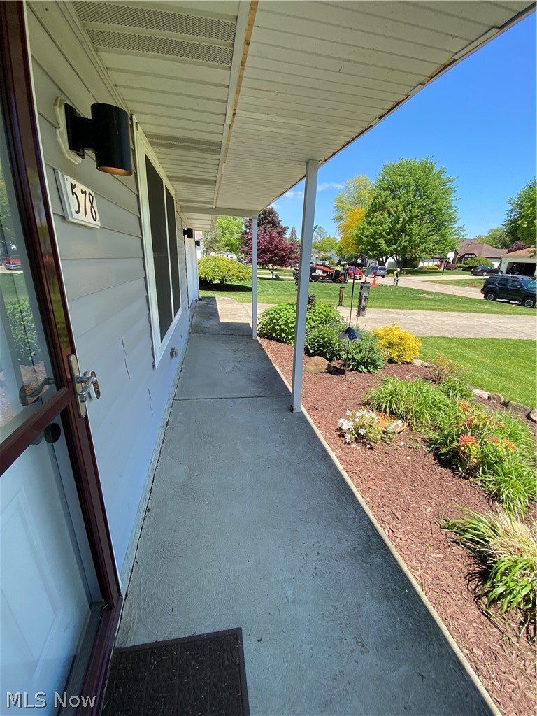 578 FIELDSTONE Drive, Amherst, OH - Photo 6