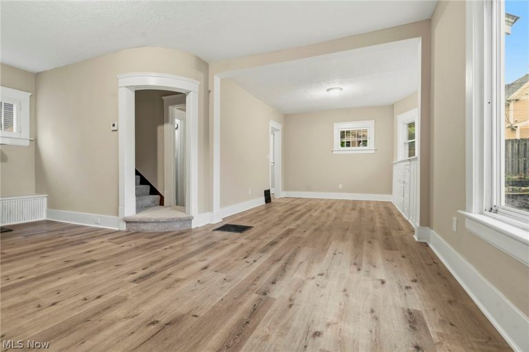 50 Belvidere Way, Akron, OH - Photo 6