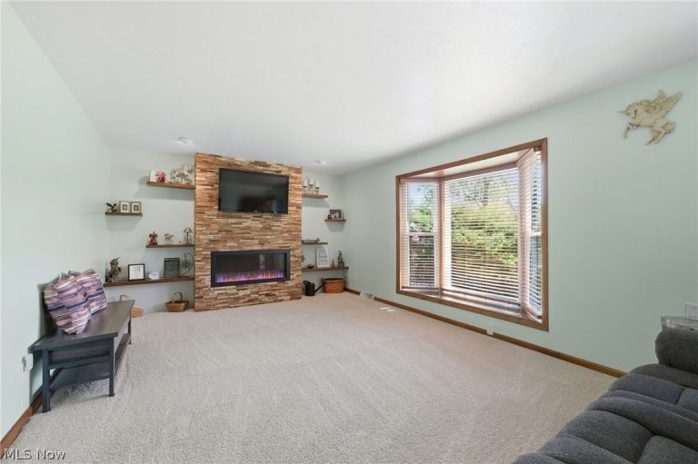 4676 Parkman Road, Southington, OH - Photo 6