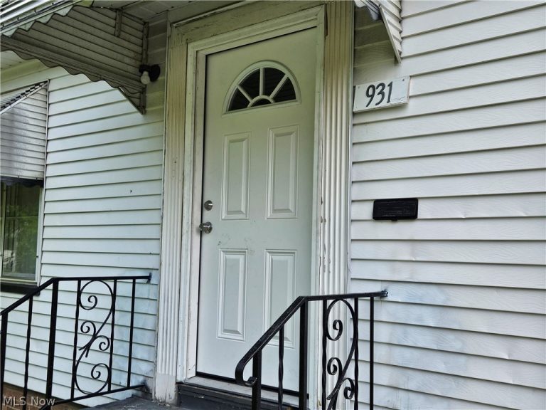 931 Yellowstone Road, Cleveland, OH - Photo 3