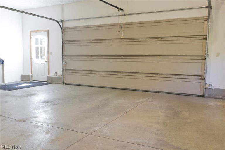 7714 Lucerne Dr, Millersburg, OH - Photo 5