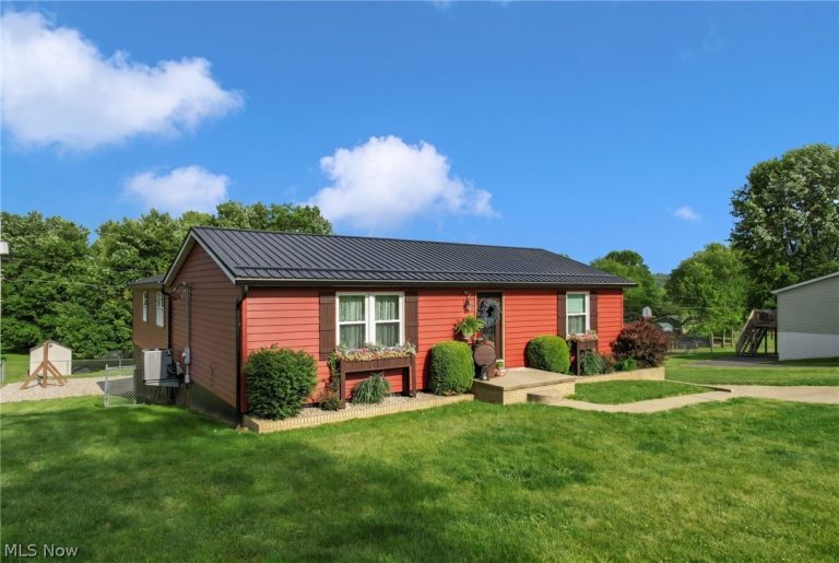 3720 Dona Drive, Zanesville, OH - Photo 2