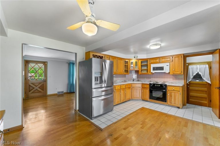 116 Woodland Drive, New Middletown, OH - Photo 2