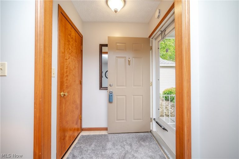 7062 West Boulevard #1, Boardman, OH - Photo 3