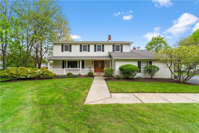 8730 Bainbridge Road, Chagrin Falls, OH, 44023