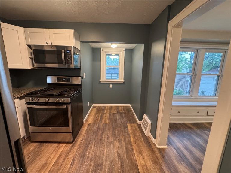 12116 Longmead Avenue, Cleveland, OH - Photo 6