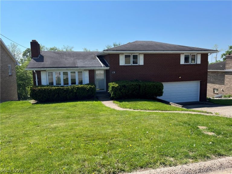 128 Grandview Drive, Wintersville, OH - Photo 4